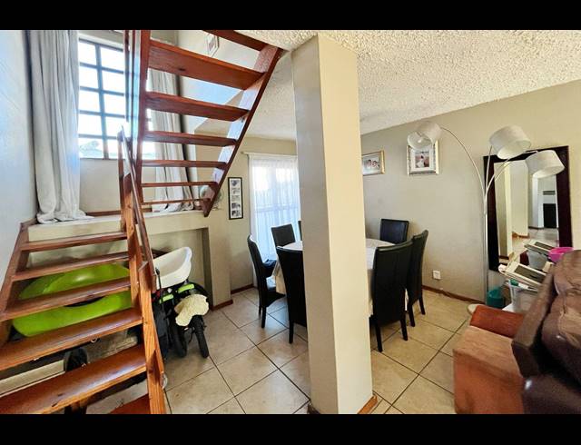 3 BEDROOM TOWNHOUSE RENTED IN HUMEWOOD